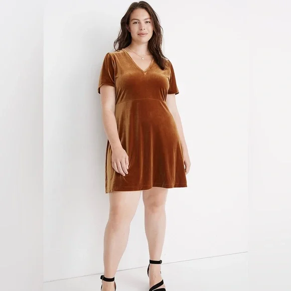 fitted lace wedding dress Madewell Maisie Mini Dress for Women – Pullover Style – Short Puff Sleeves  – Smocked Panel Detailing Ochre Fresco 00 One Size at Amazon Women's  Clothing store main image 1